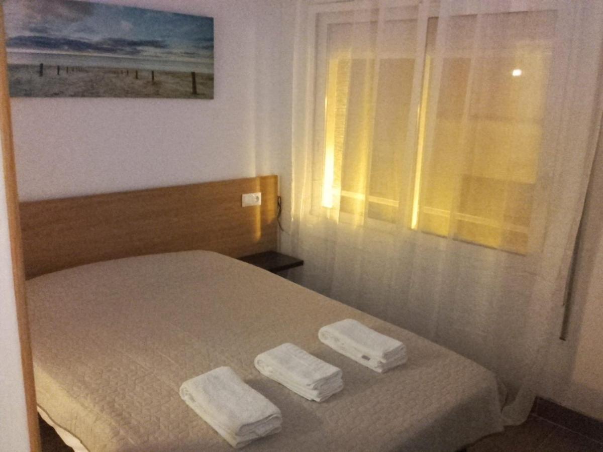 Habitacion Economica Con Bano Privado En Pleno Centro De Figueres Фигерас Экстерьер фото